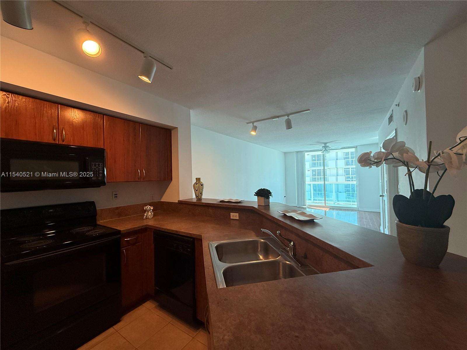 The Waverly at 9201 Collins Ave, Surfside, FL 33154 - For Sale photo 9