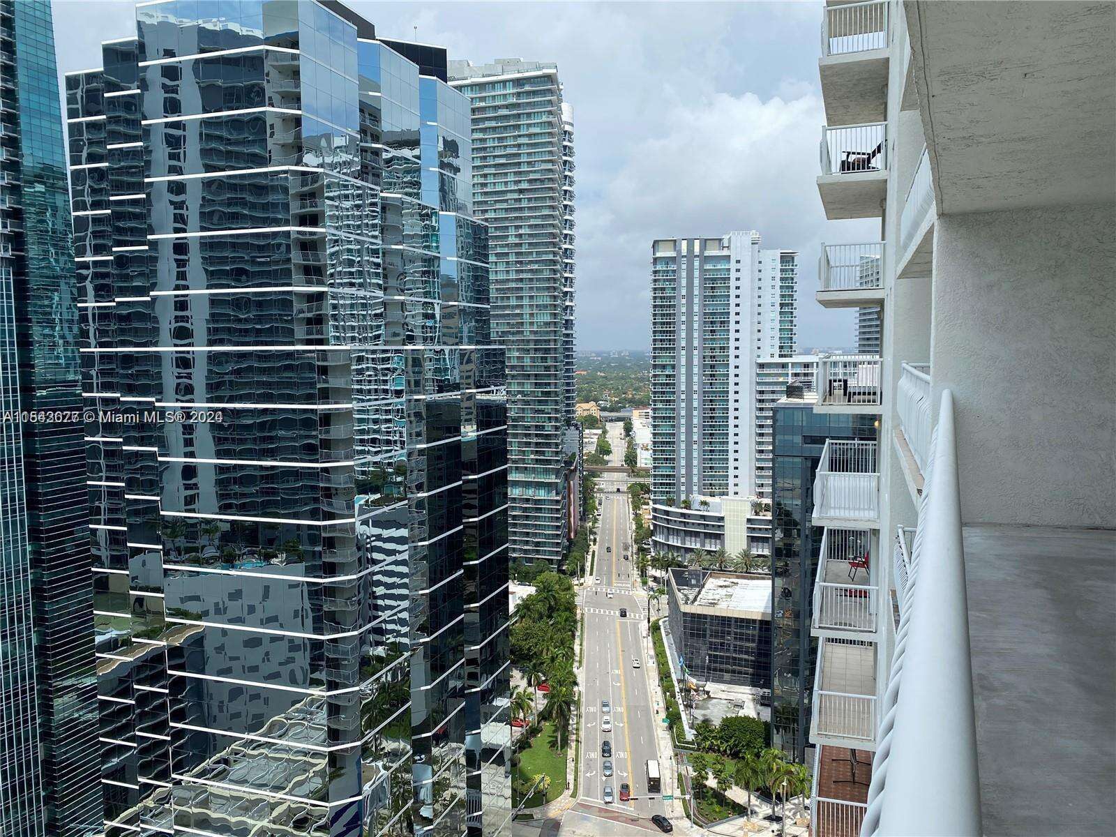 The Club At Brickell Bay at 1200 Brickell Bay Dr, Miami, FL 33131 - For Sale photo 4