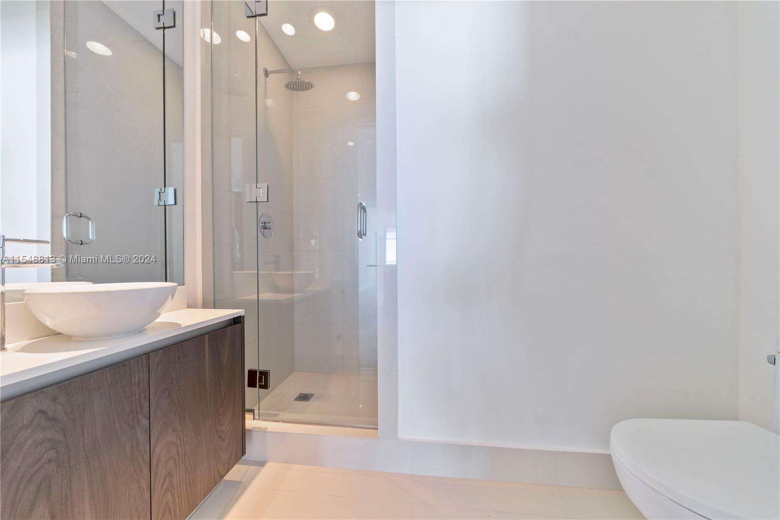 Gran Paraiso at 480 31 St, Miami, FL 33137 - For Sale photo 13
