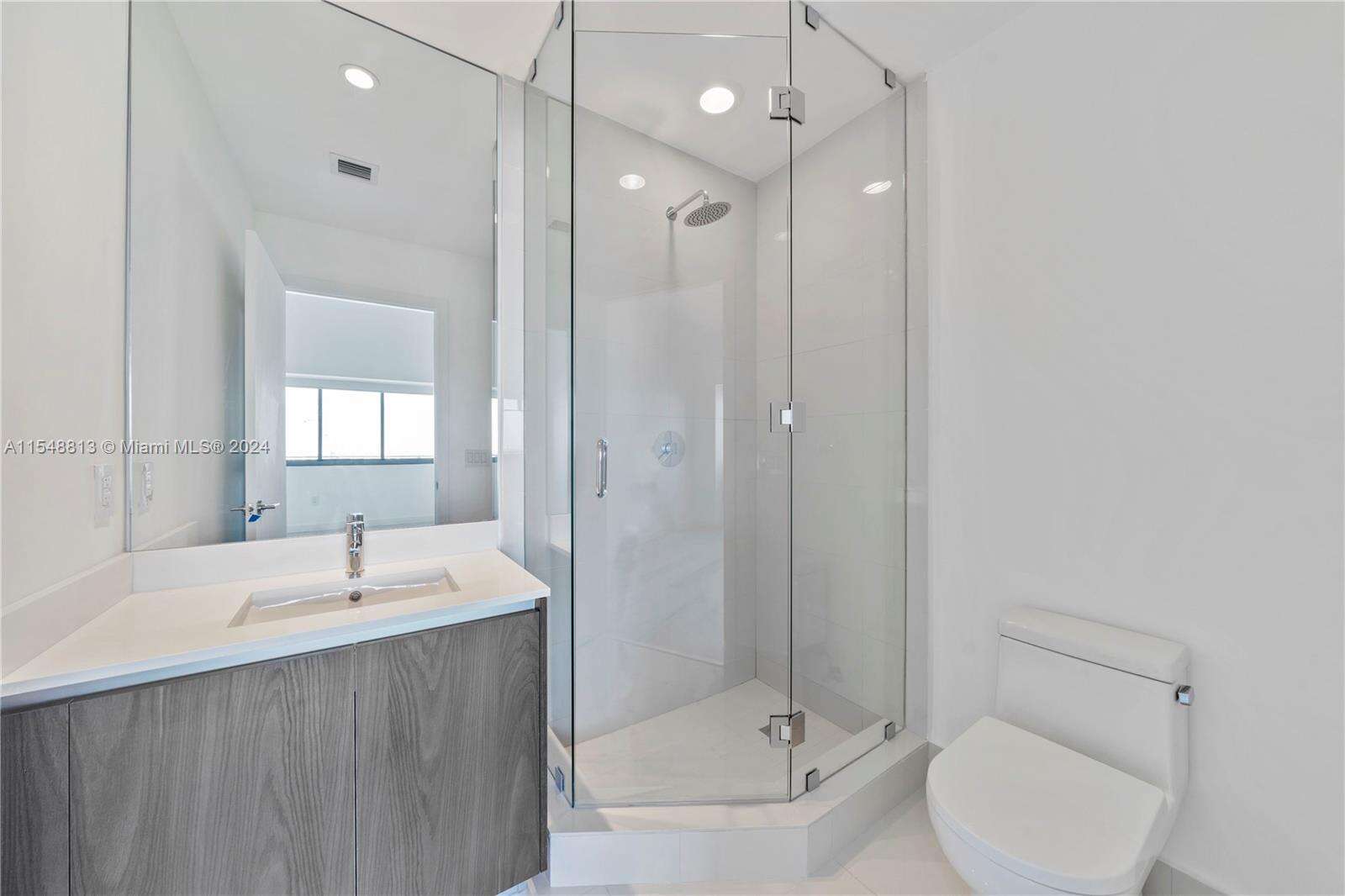Gran Paraiso at 480 31 St, Miami, FL 33137 - For Sale photo 14