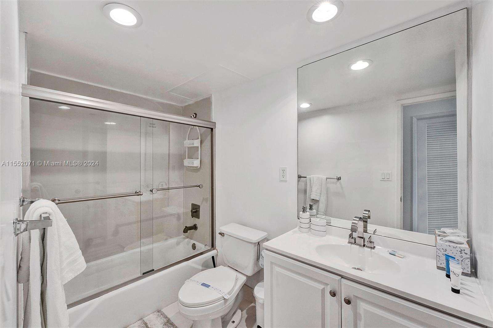 Ocean Reserve at 19370 Collins Ave, Sunny Isles Beach, FL 33160 - For Sale photo 14