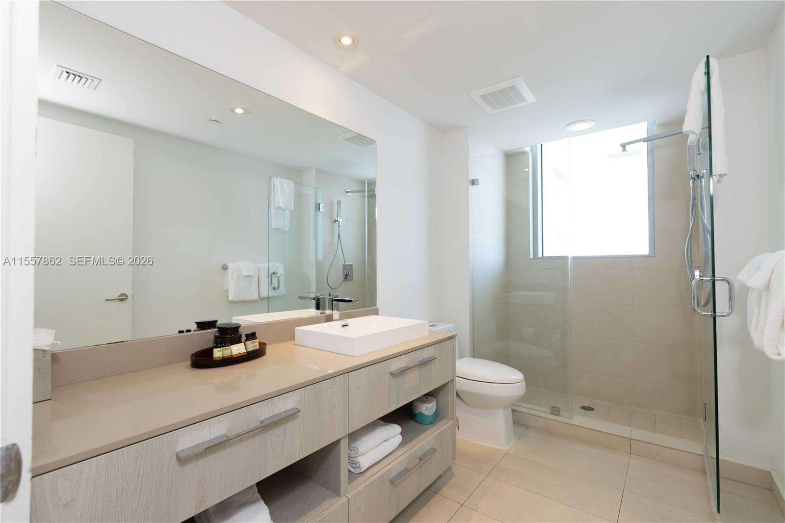 Hyde Resort at 4111 Ocean Dr, Hollywood, FL 33019 - For Sale photo 11