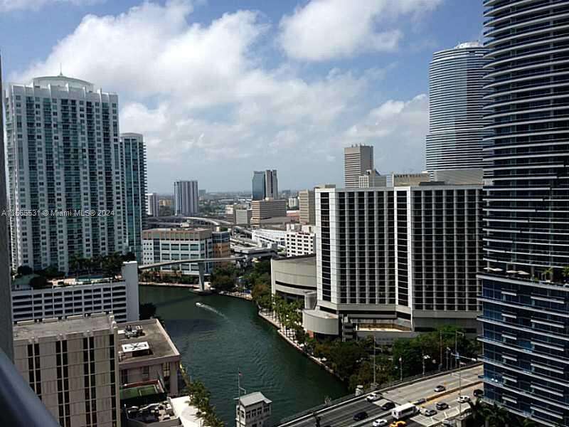 Icon Brickell 1 at 475 Brickell Ave, Miami, FL 33131 - For Sale photo 2