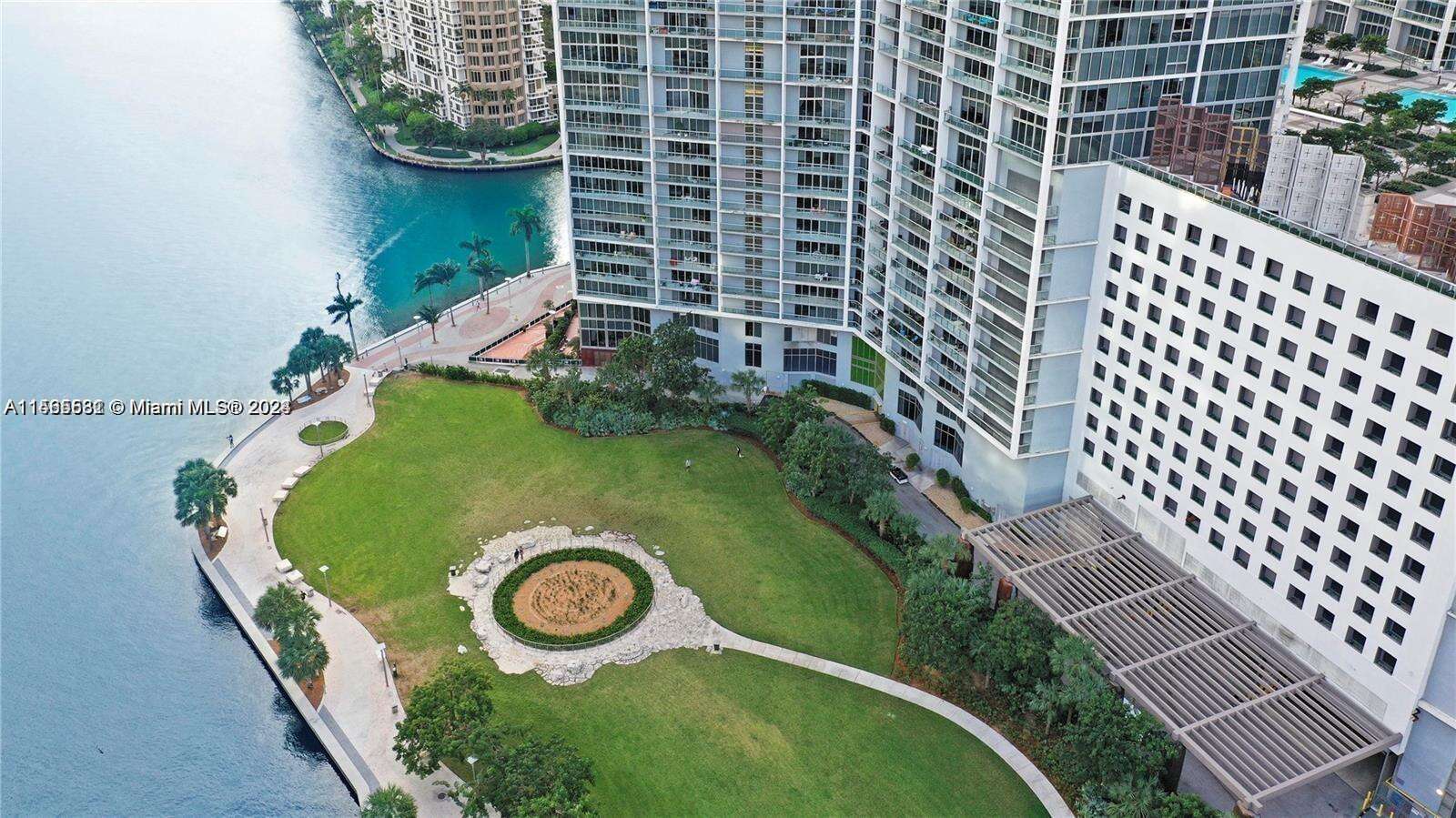 Icon Brickell 1 at 475 Brickell Ave, Miami, FL 33131 - For Sale photo 11
