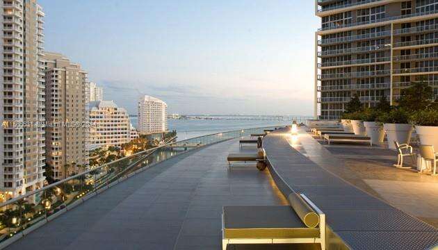 Icon Brickell 1 at 475 Brickell Ave, Miami, FL 33131 - For Sale photo 7
