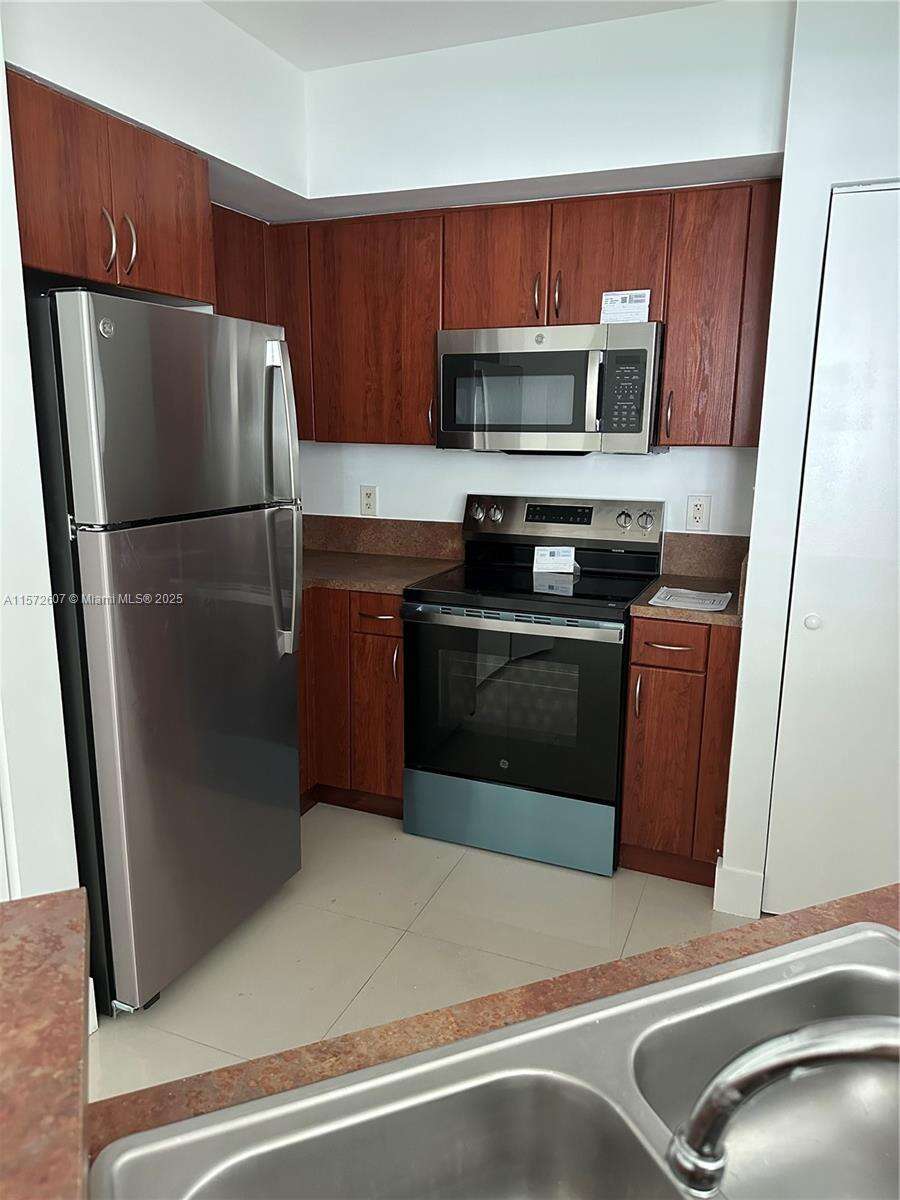 The Waverly at 9201 Collins Ave, Surfside, FL 33154 - For Sale photo 6