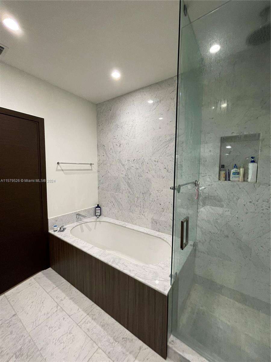 Brickell Flatiron at 1000 Brickell Plz, Miami, FL 33131 - For Sale photo 12