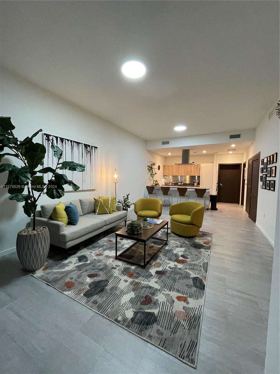 Brickell Flatiron at 1000 Brickell Plz, Miami, FL 33131 - For Sale photo 4