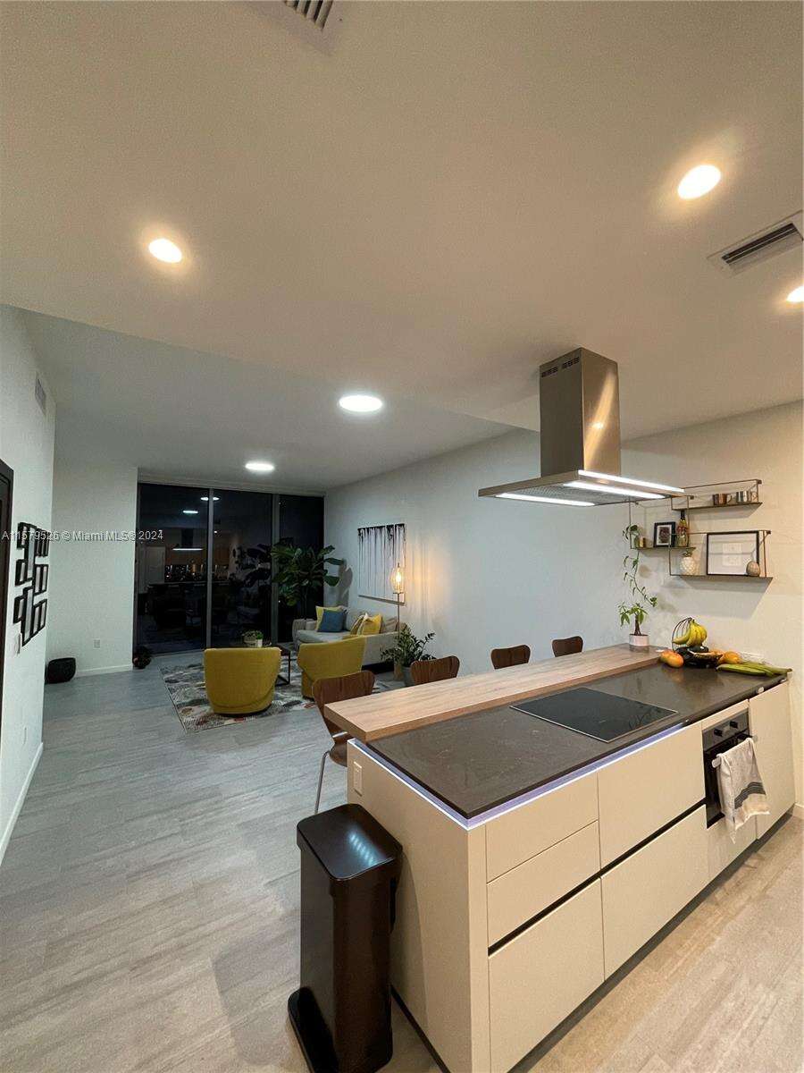 Brickell Flatiron at 1000 Brickell Plz, Miami, FL 33131 - For Sale photo 10