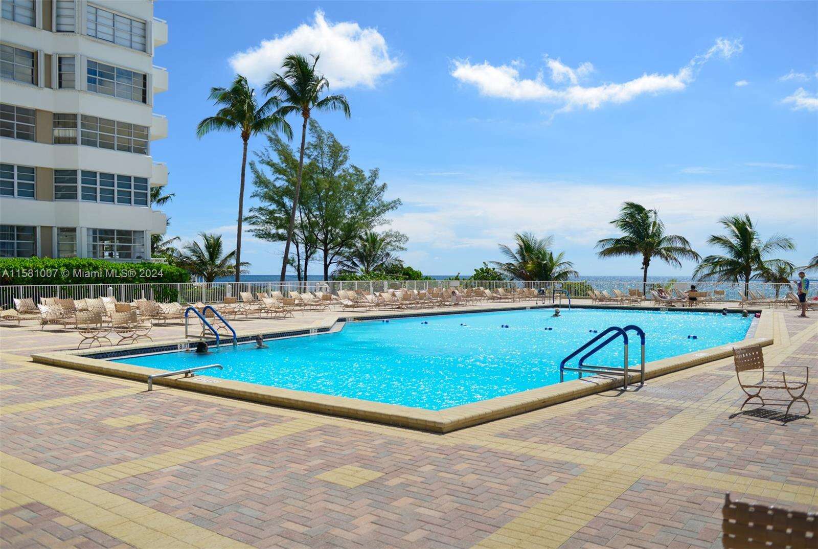 The Hemispheres at 1950 Ocean Dr, Hallandale Beach, FL 33009 - For Sale photo 3