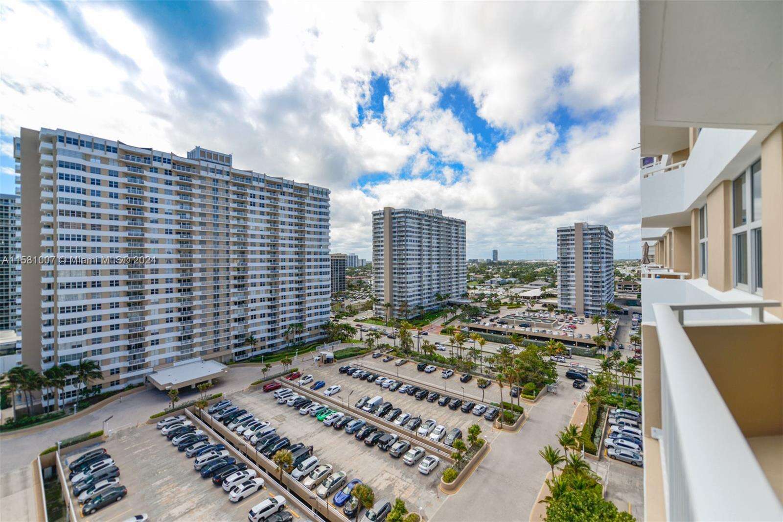 The Hemispheres at 1950 Ocean Dr, Hallandale Beach, FL 33009 - For Sale photo 7