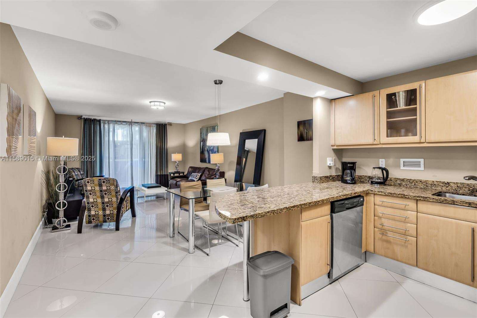 RONEY PALACE - 2301 Collins Ave, Miami Beach, FL 33139 | Picture 31