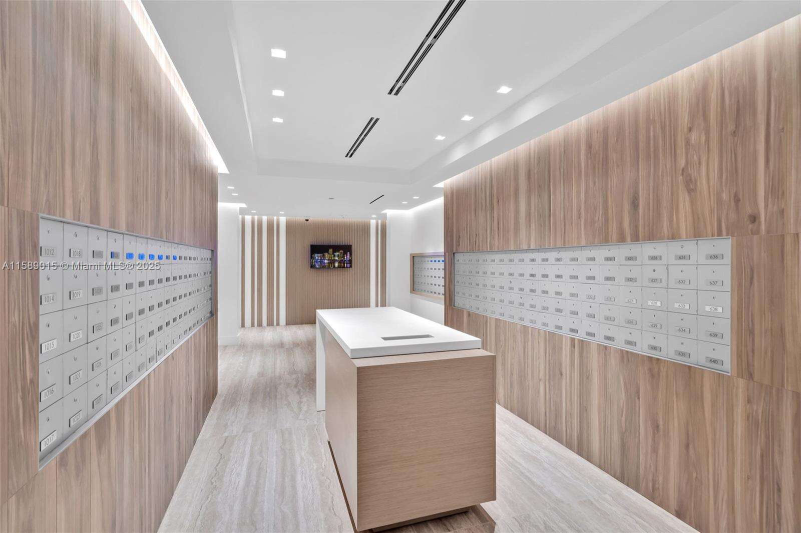 RONEY PALACE - 2301 Collins Ave, Miami Beach, FL 33139 | Picture 37