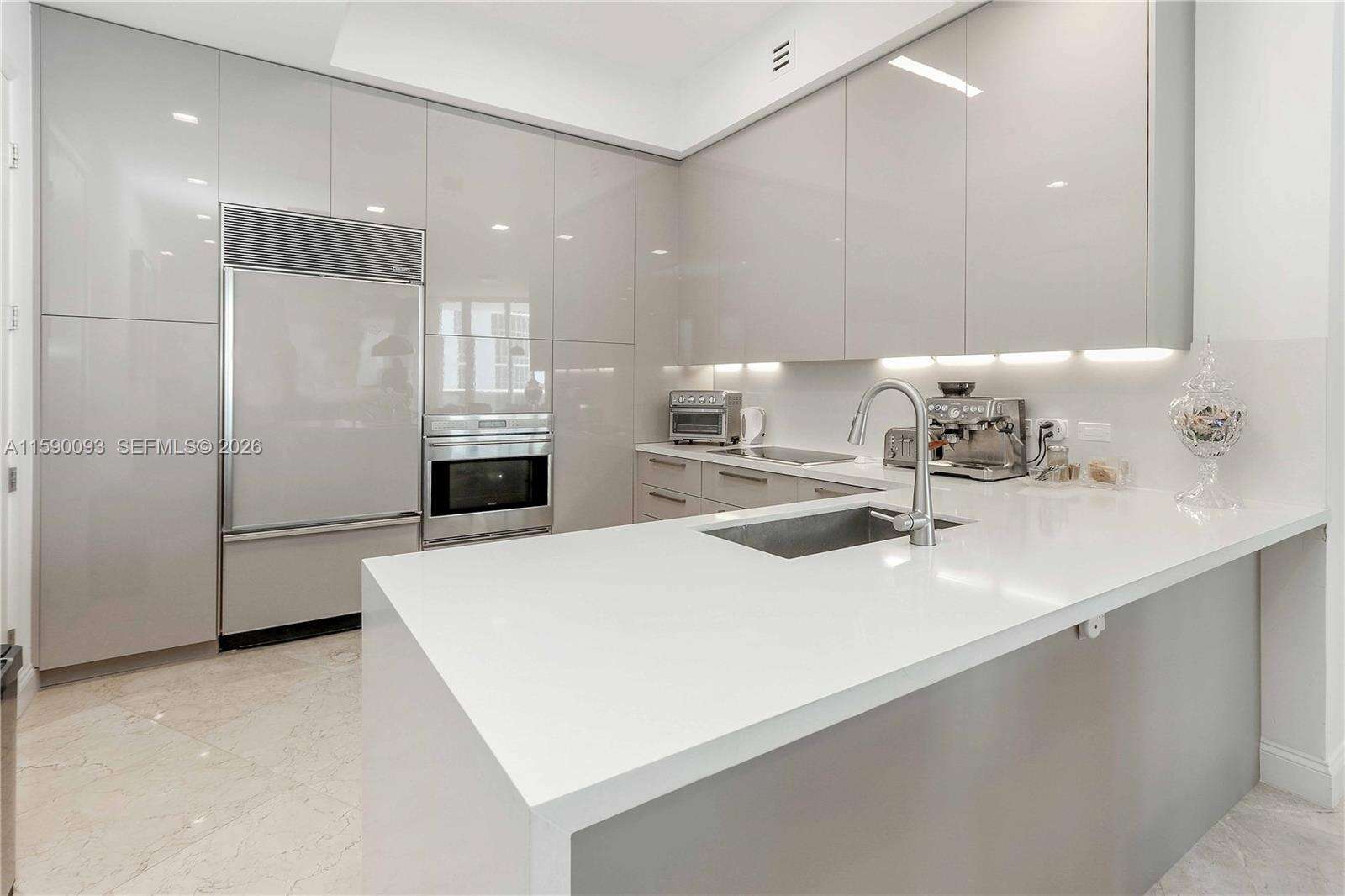 TDR TOWER I - 16001 Collins Ave, Sunny Isles Beach, FL 33160 | Picture 13