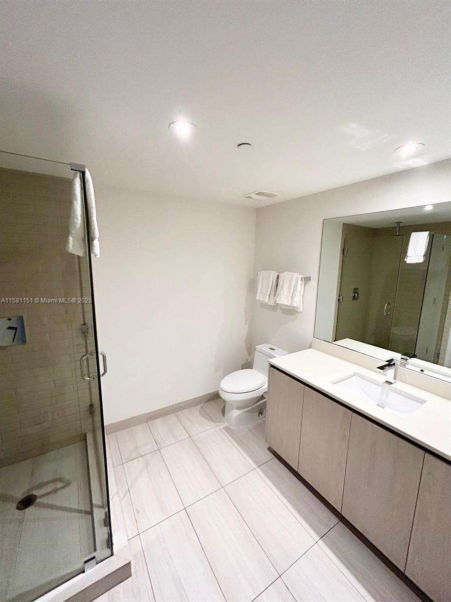 Hyde Beach House at 4010 Ocean Dr, Hollywood, FL 33019 - For Sale photo 18