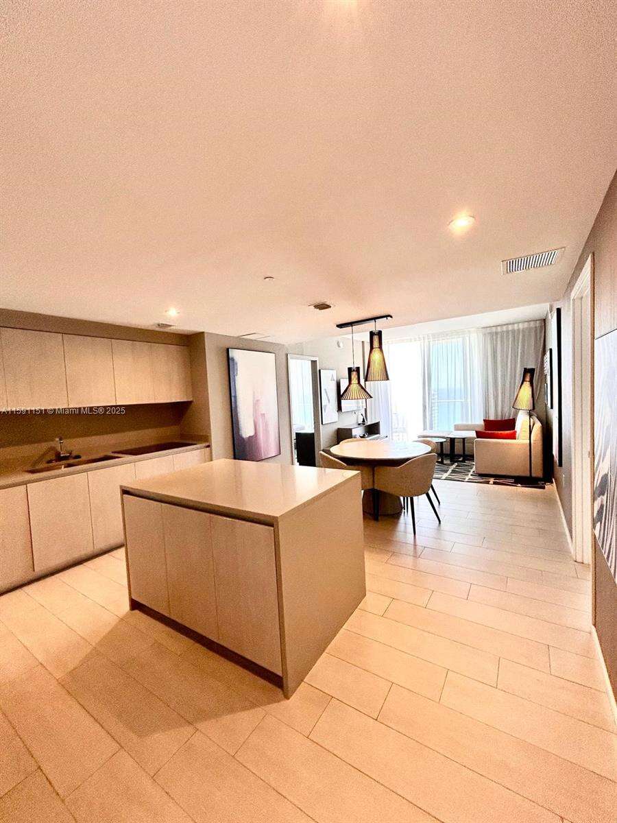 Hyde Beach House at 4010 Ocean Dr, Hollywood, FL 33019 - For Sale photo 22