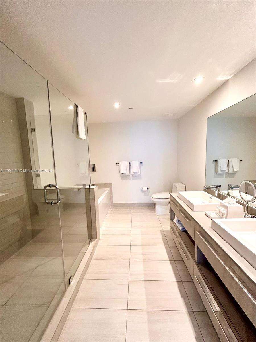 Hyde Beach House at 4010 Ocean Dr, Hollywood, FL 33019 - For Sale photo 26