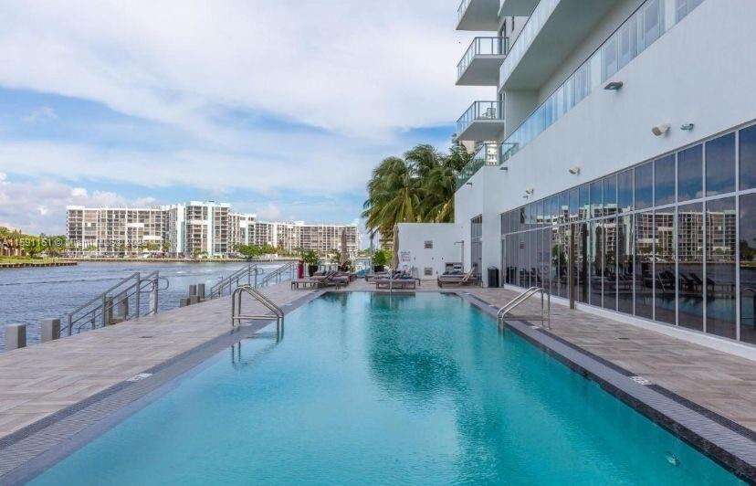 Hyde Beach House at 4010 Ocean Dr, Hollywood, FL 33019 - For Sale photo 5