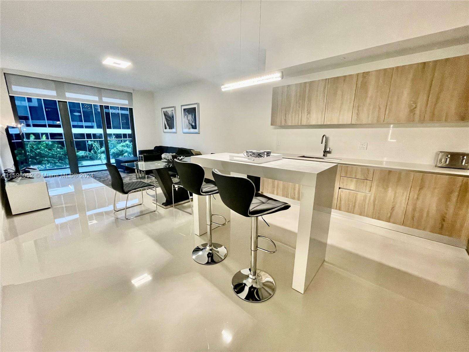 AVENTURA PARKSQUARE RESIDENCES