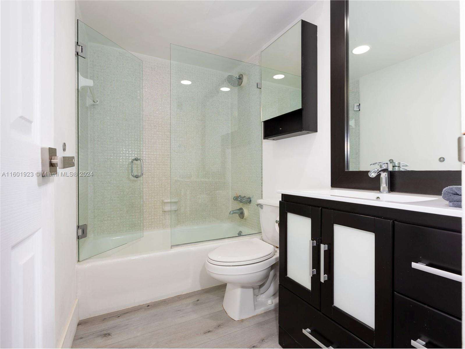 The Tides at 3901 Ocean Dr, Hollywood, FL 33019 - For Sale photo 17