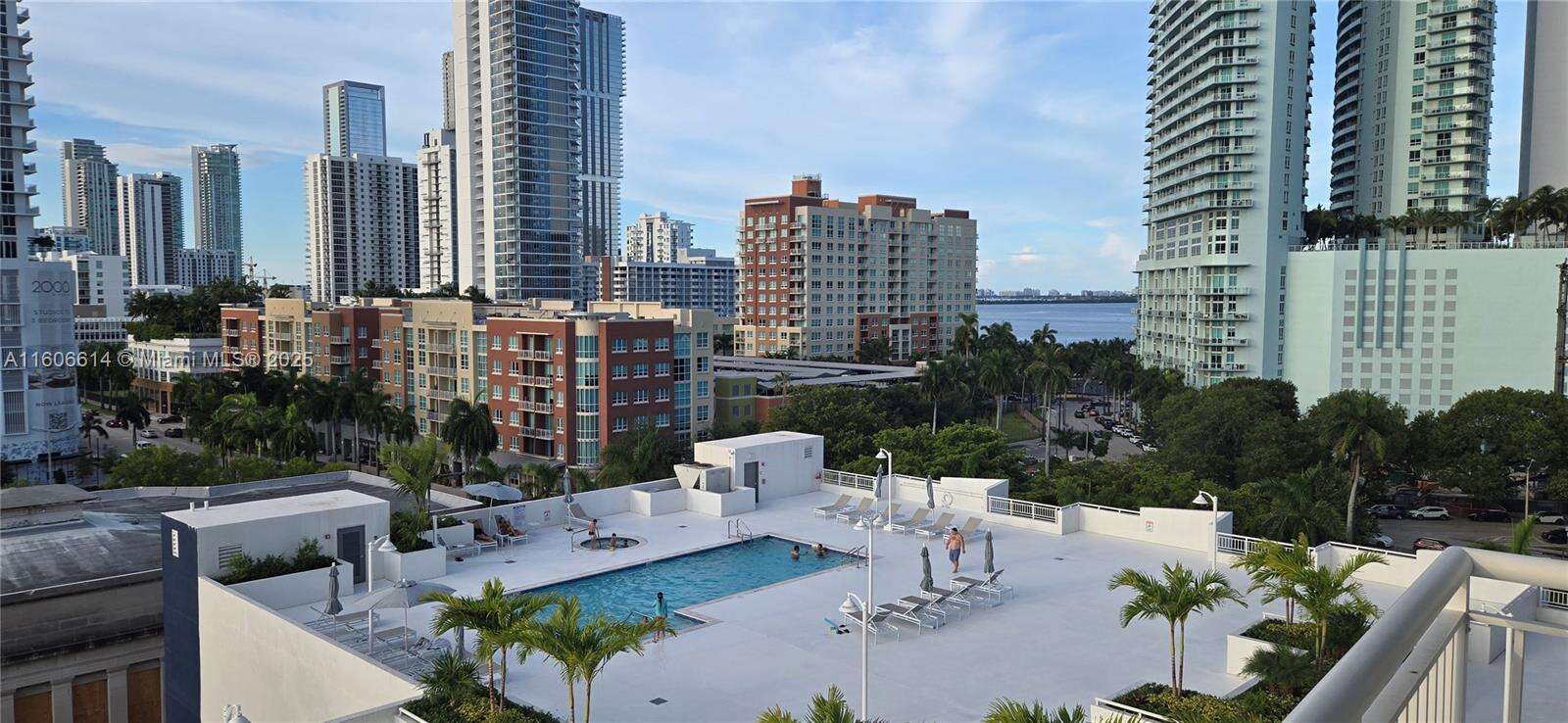 1800 Biscayne Plaza Condos for Sale & Rent | Picture 1