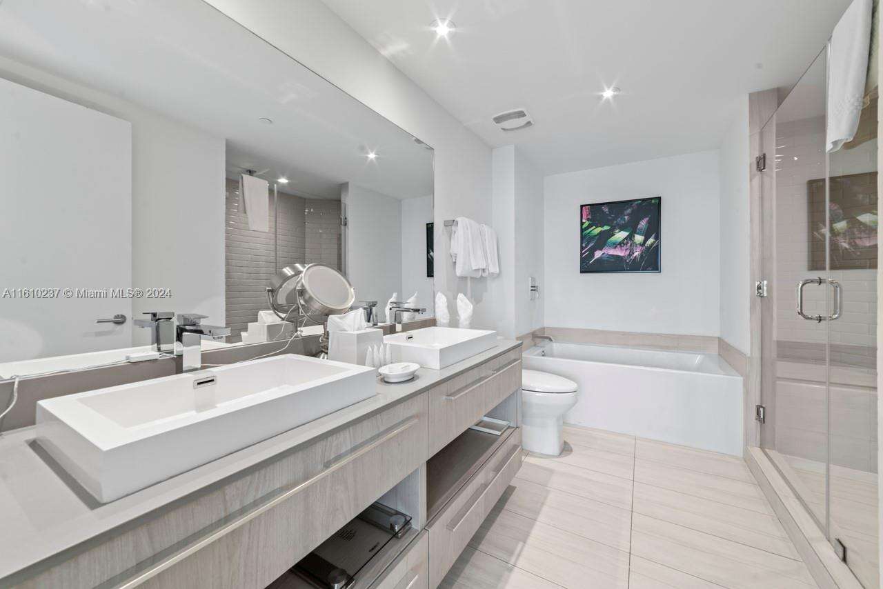 Hyde Beach House at 4010 Ocean Dr, Hollywood, FL 33019 - For Sale photo 17