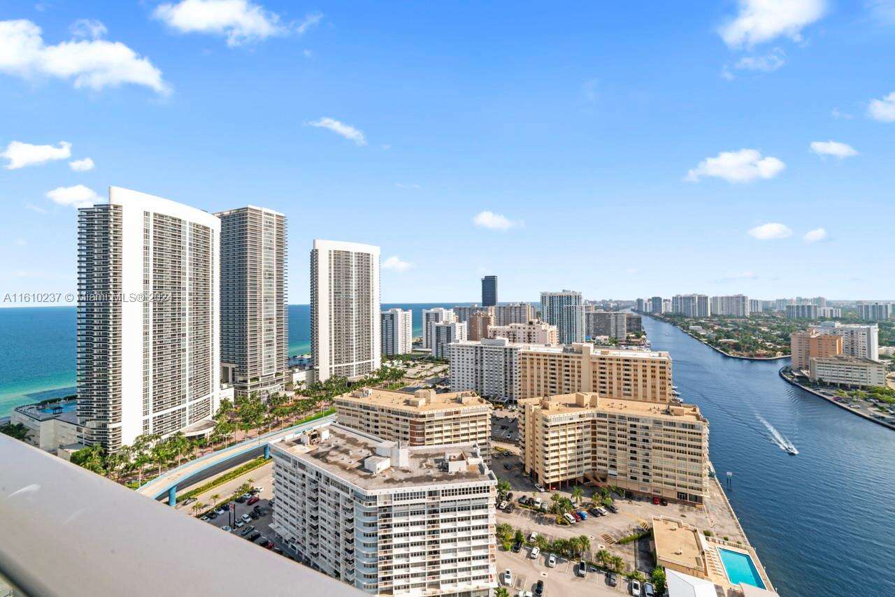 Hyde Beach House at 4010 Ocean Dr, Hollywood, FL 33019 - For Sale photo 4