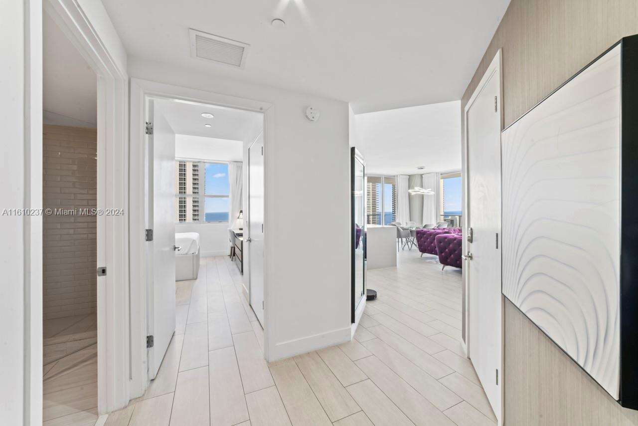 Hyde Beach House at 4010 Ocean Dr, Hollywood, FL 33019 - For Sale photo 6