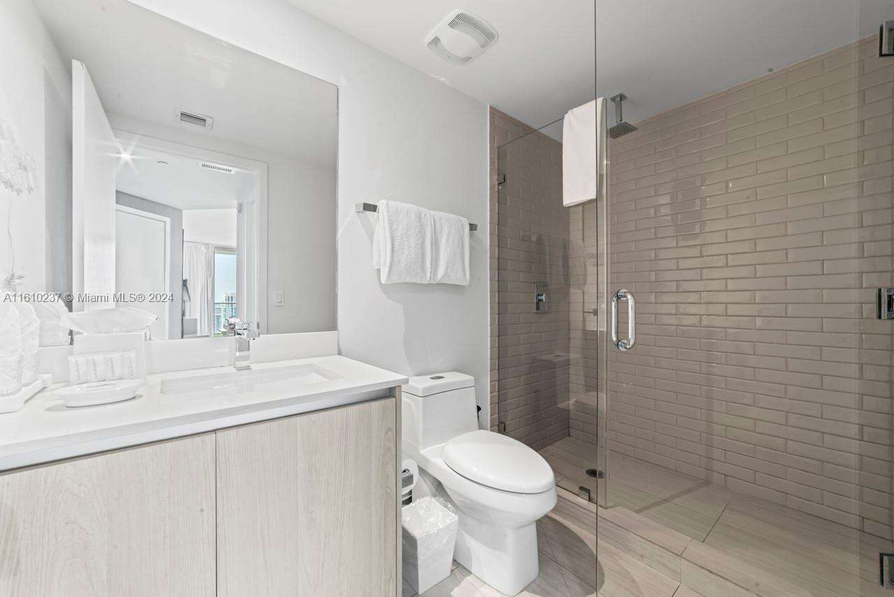 Hyde Beach House at 4010 Ocean Dr, Hollywood, FL 33019 - For Sale photo 7