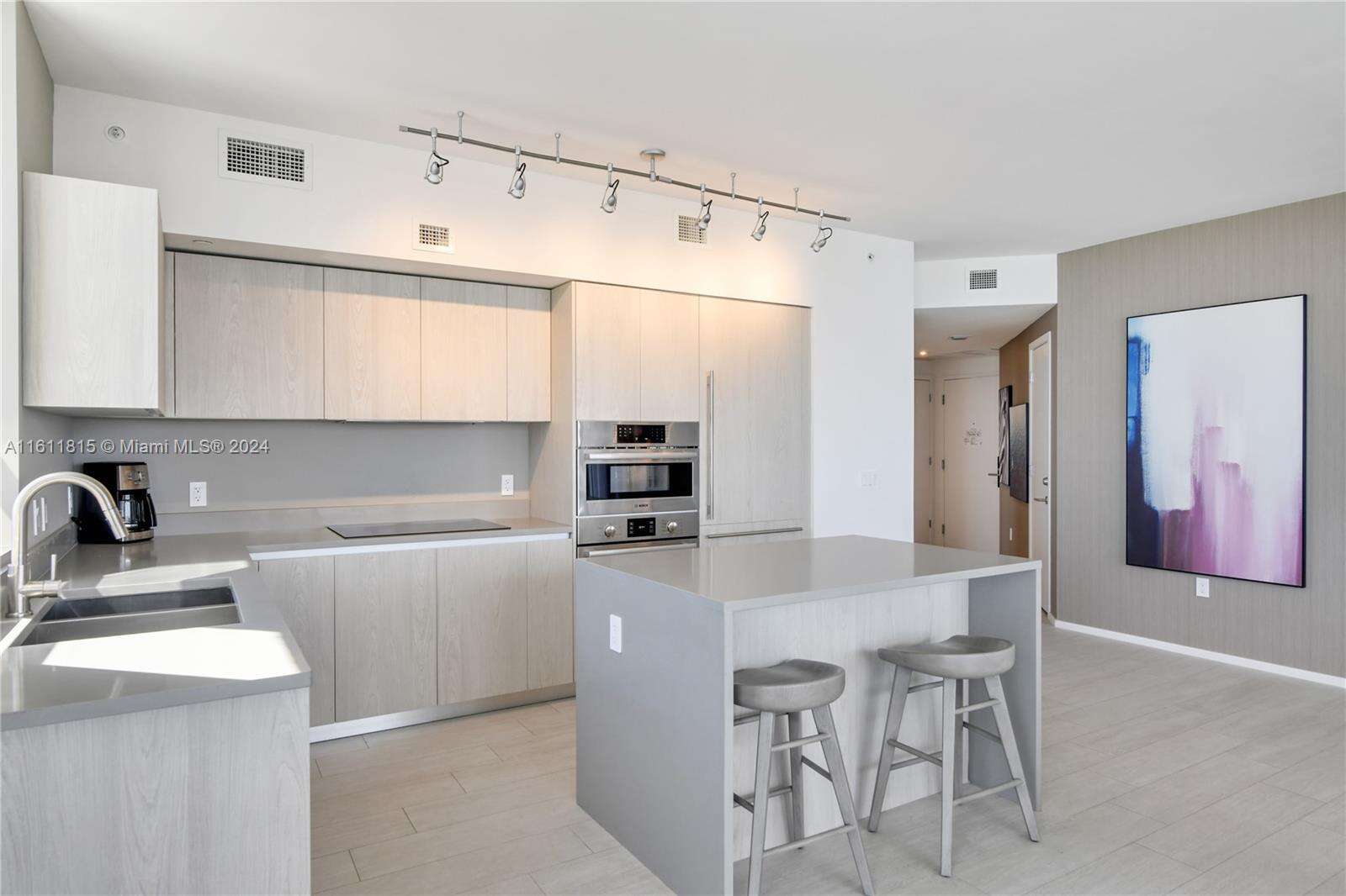 Hyde Beach House at Hollywood, FL 33019 - For Sale photo 4