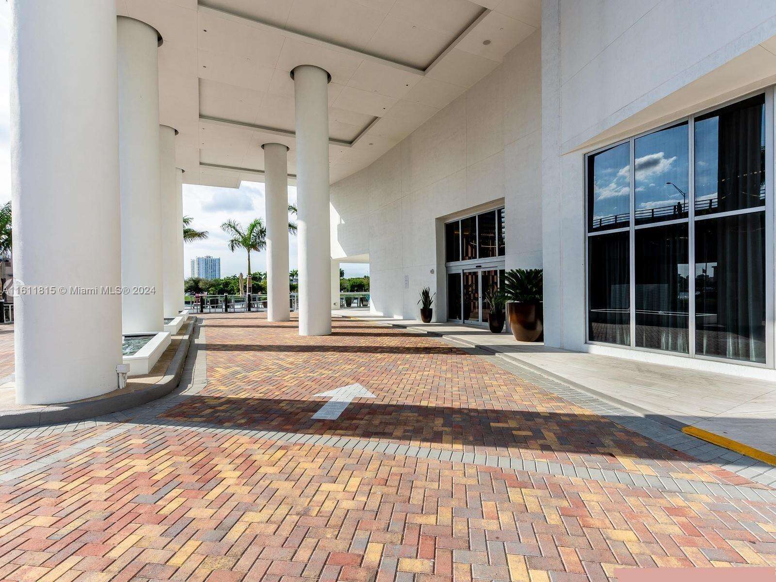 Hyde Beach House at Hollywood, FL 33019 - For Sale photo 36