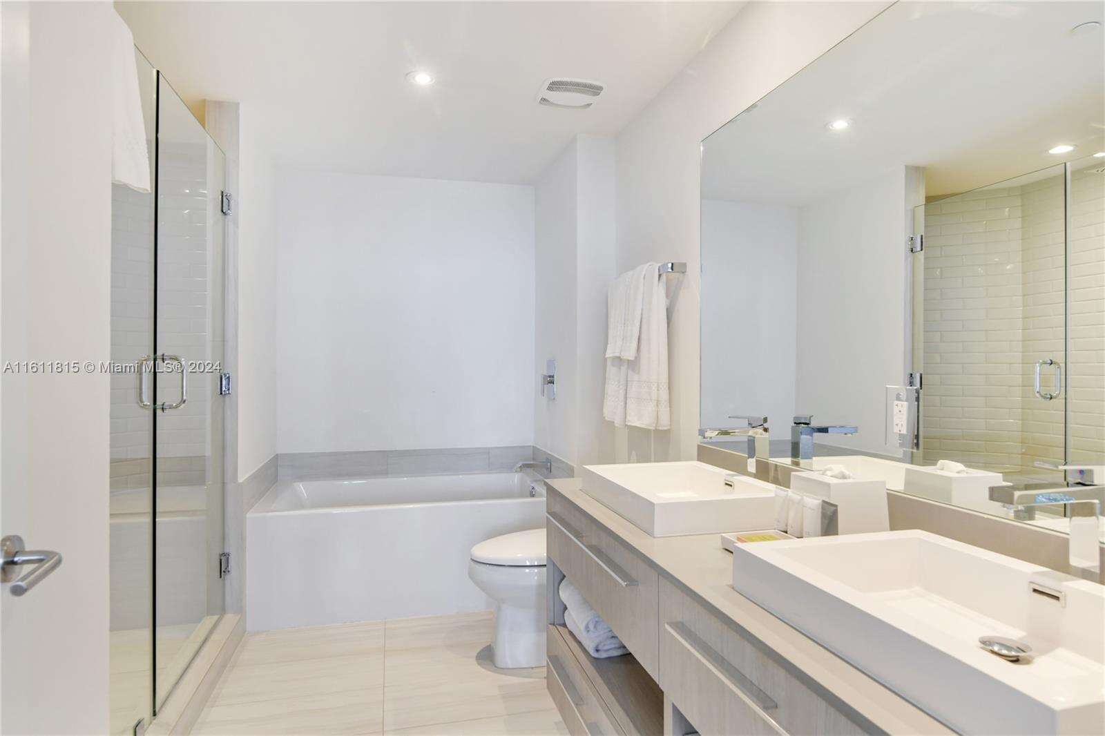 Hyde Beach House at Hollywood, FL 33019 - For Sale photo 6