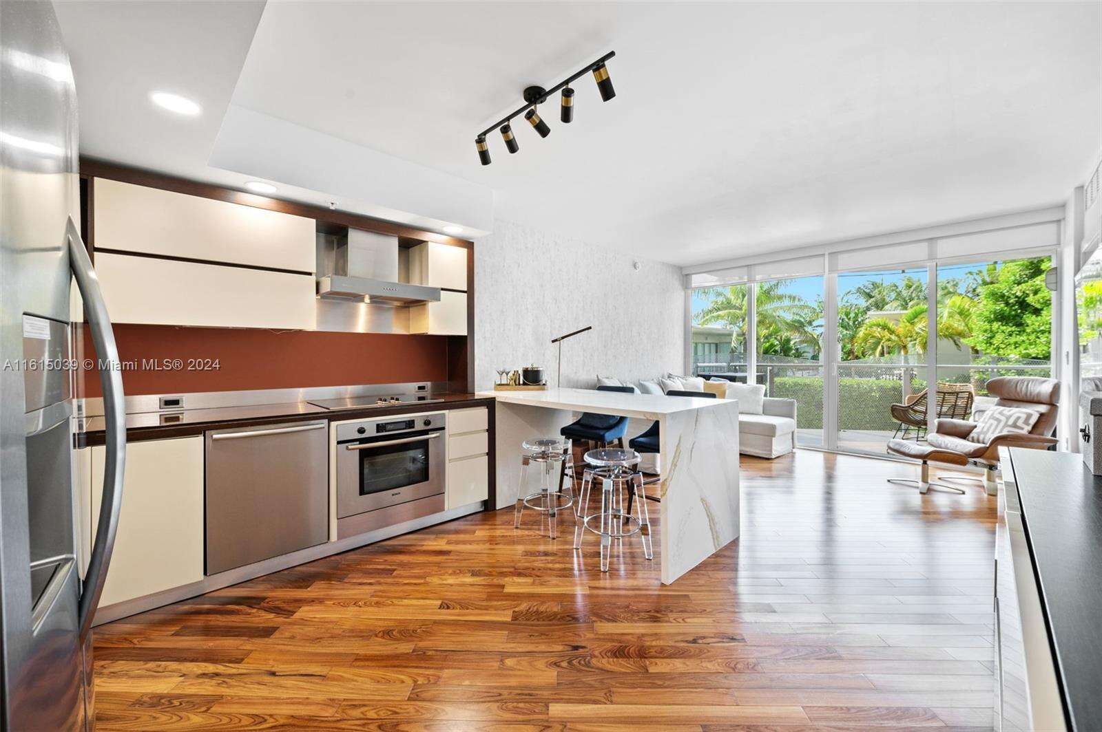 Artepark North at 2155 Washington Ct, Miami Beach, FL 33139 - For Sale photo 12