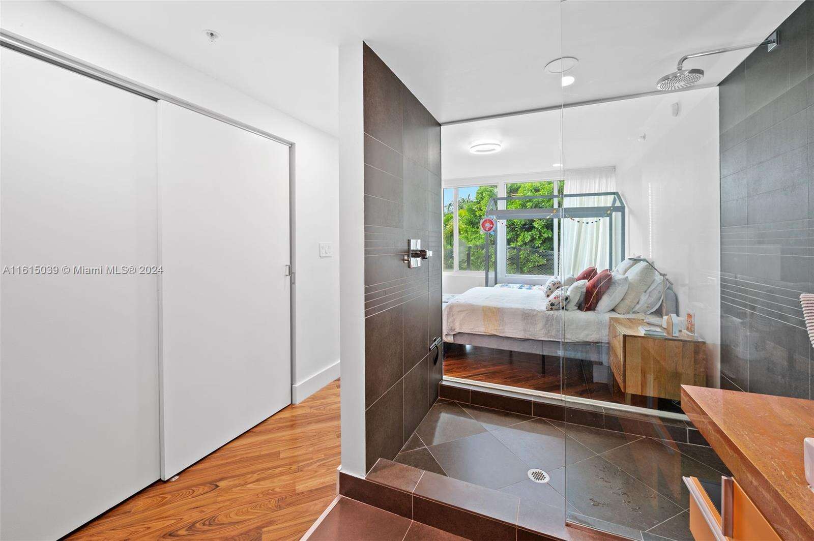Artepark North at 2155 Washington Ct, Miami Beach, FL 33139 - For Sale photo 21