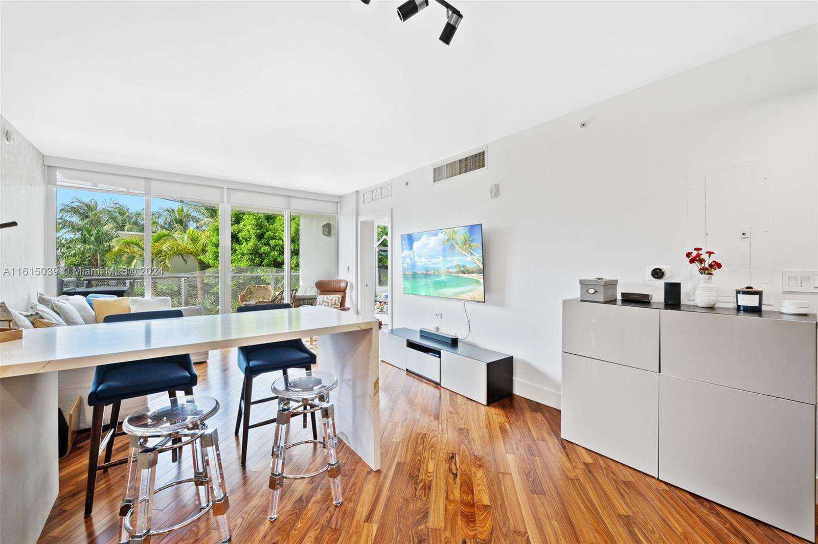 Artepark North at 2155 Washington Ct, Miami Beach, FL 33139 - For Sale photo 8