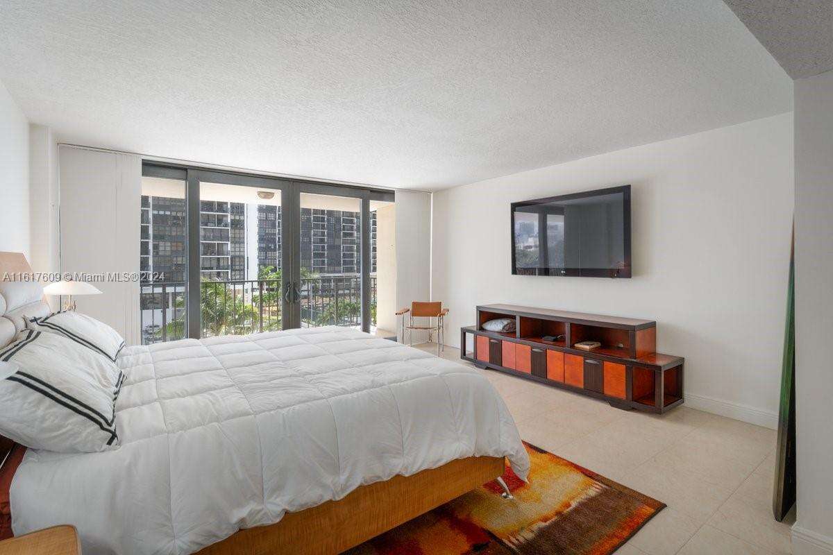 Brickell Place 2 at 1915 Brickell Ave, Miami, FL 33129 - For Sale photo 18