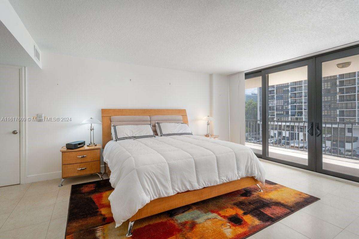 Brickell Place 2 at 1915 Brickell Ave, Miami, FL 33129 - For Sale photo 19