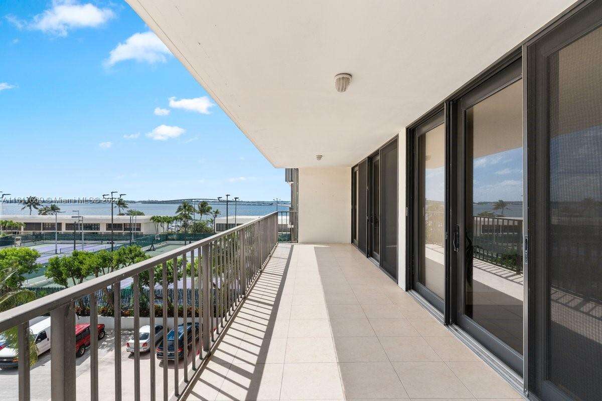 Brickell Place 2 at 1915 Brickell Ave, Miami, FL 33129 - For Sale photo 3