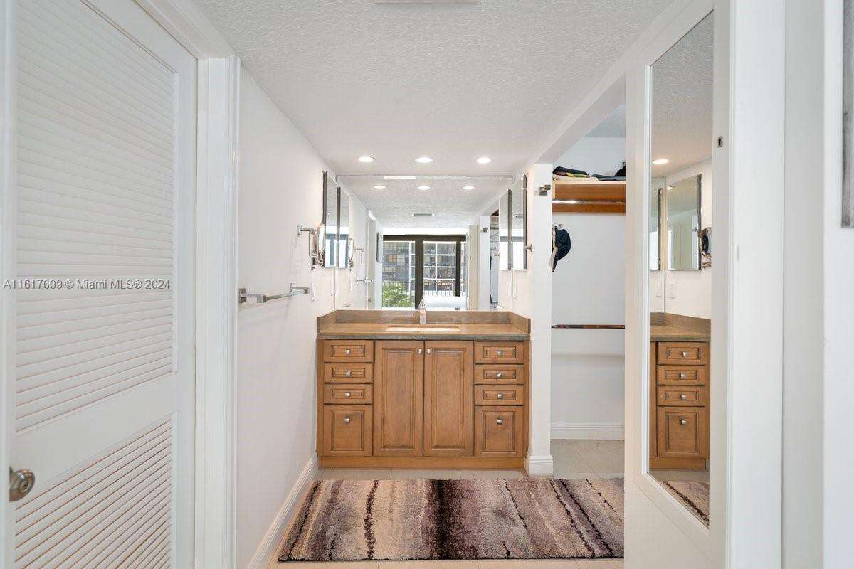 Brickell Place 2 at 1915 Brickell Ave, Miami, FL 33129 - For Sale photo 22