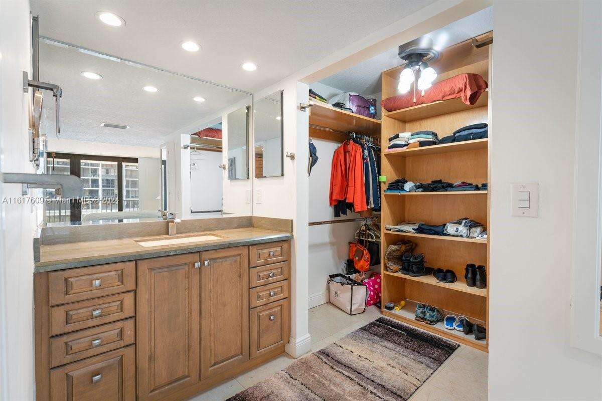 Brickell Place 2 at 1915 Brickell Ave, Miami, FL 33129 - For Sale photo 24