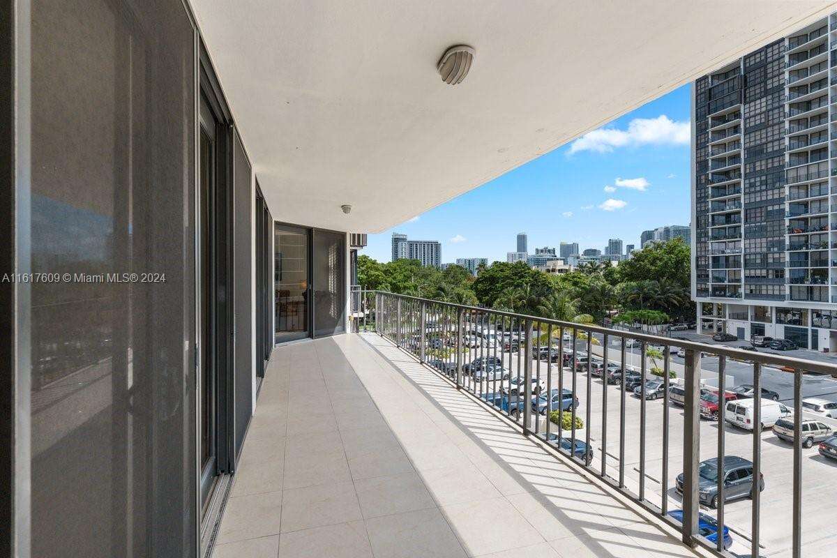 Brickell Place 2 at 1915 Brickell Ave, Miami, FL 33129 - For Sale photo 28