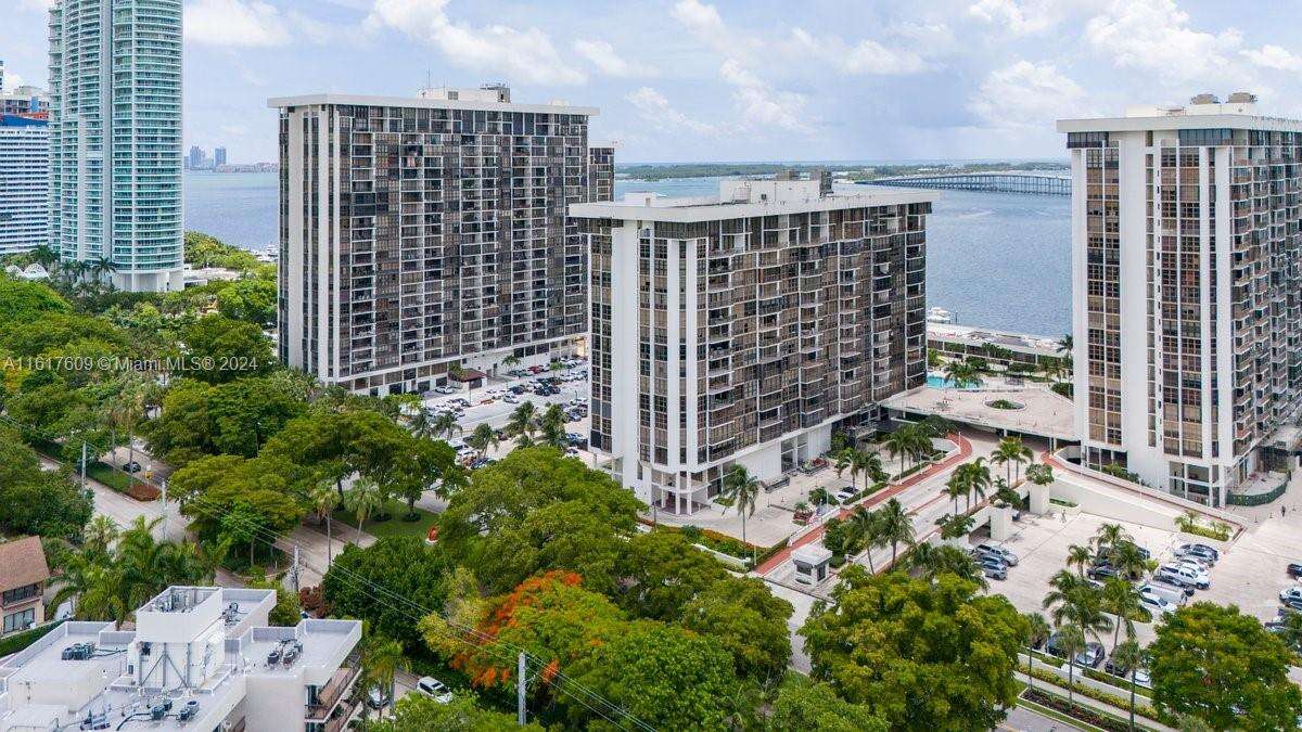 Brickell Place 2 at 1915 Brickell Ave, Miami, FL 33129 - For Sale photo 29