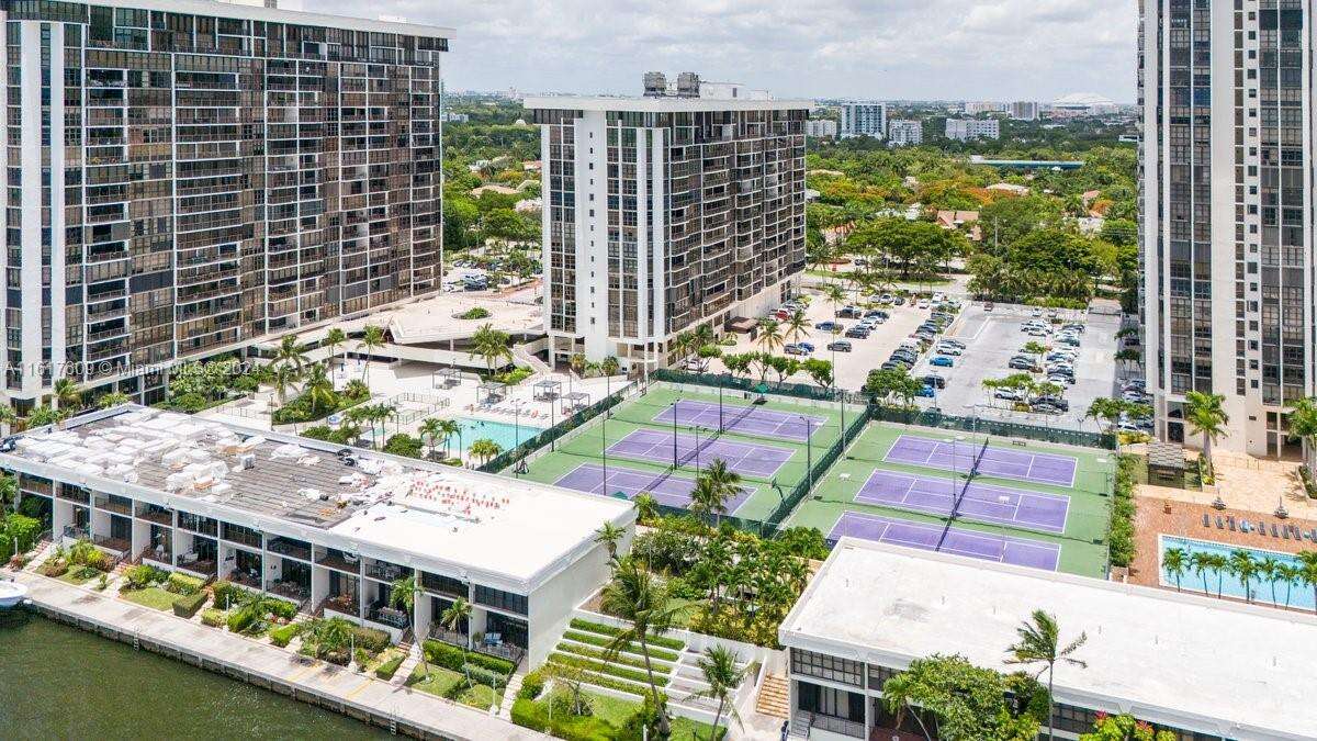 Brickell Place 2 at 1915 Brickell Ave, Miami, FL 33129 - For Sale photo 30