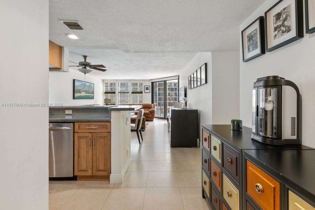 Brickell Place 2 at 1915 Brickell Ave, Miami, FL 33129 - For Sale photo 4