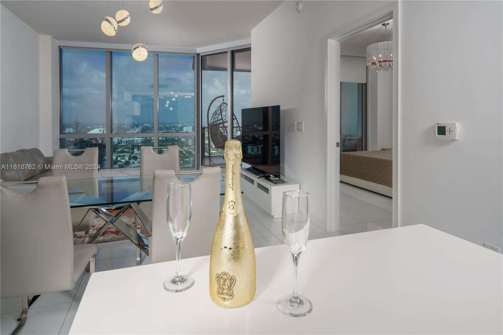 Paramount Miami Worldcenter at 851 1 Ave, Miami, FL 33132 - For Sale photo 1