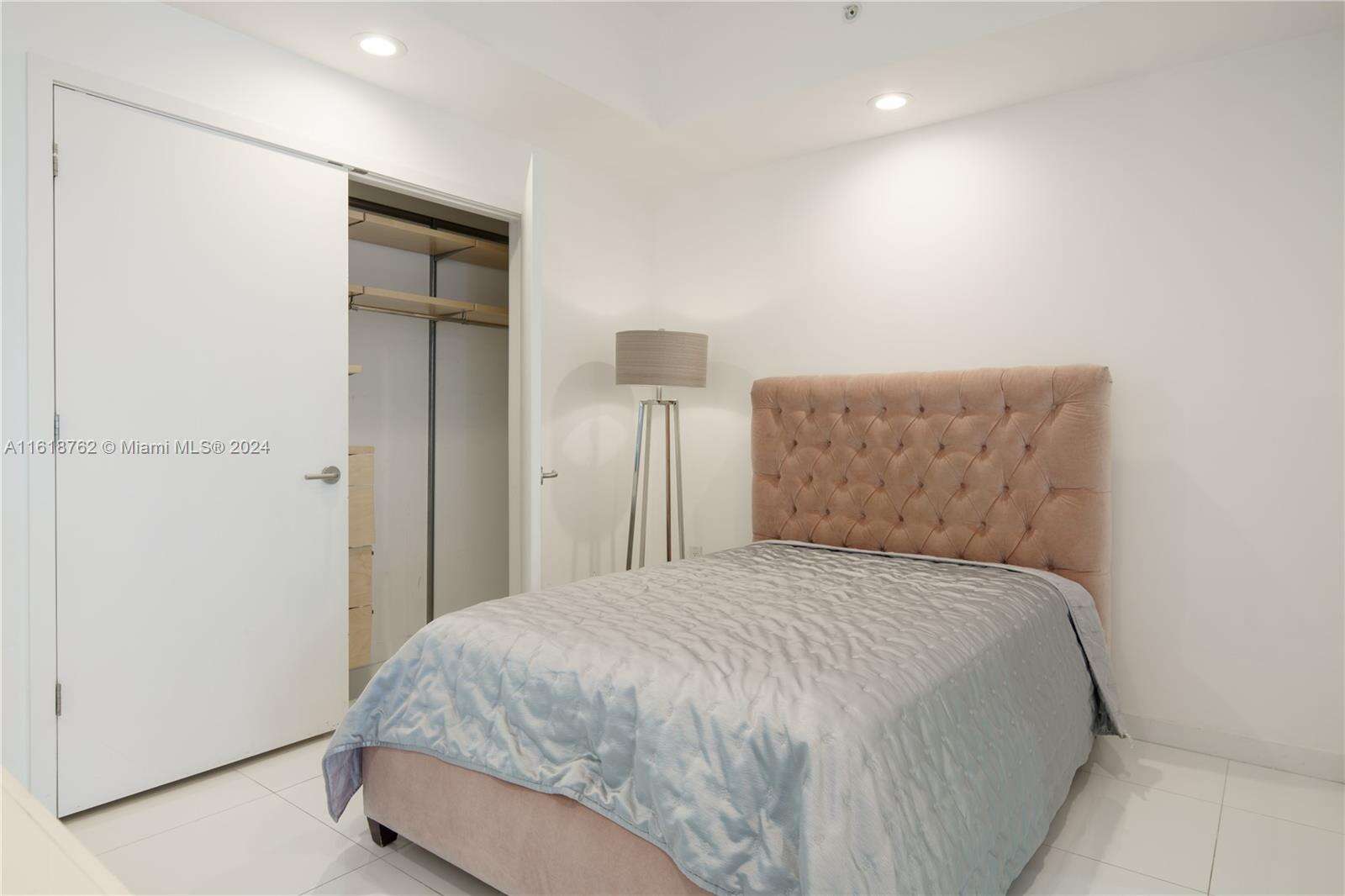 Paramount Miami Worldcenter at 851 1 Ave, Miami, FL 33132 - For Sale photo 27