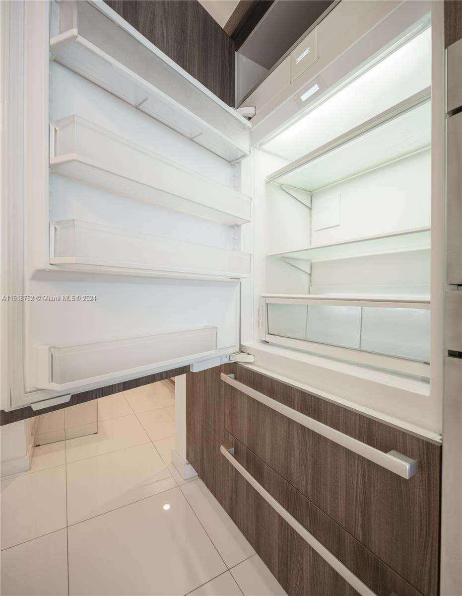 Paramount Miami Worldcenter at 851 1 Ave, Miami, FL 33132 - For Sale photo 37