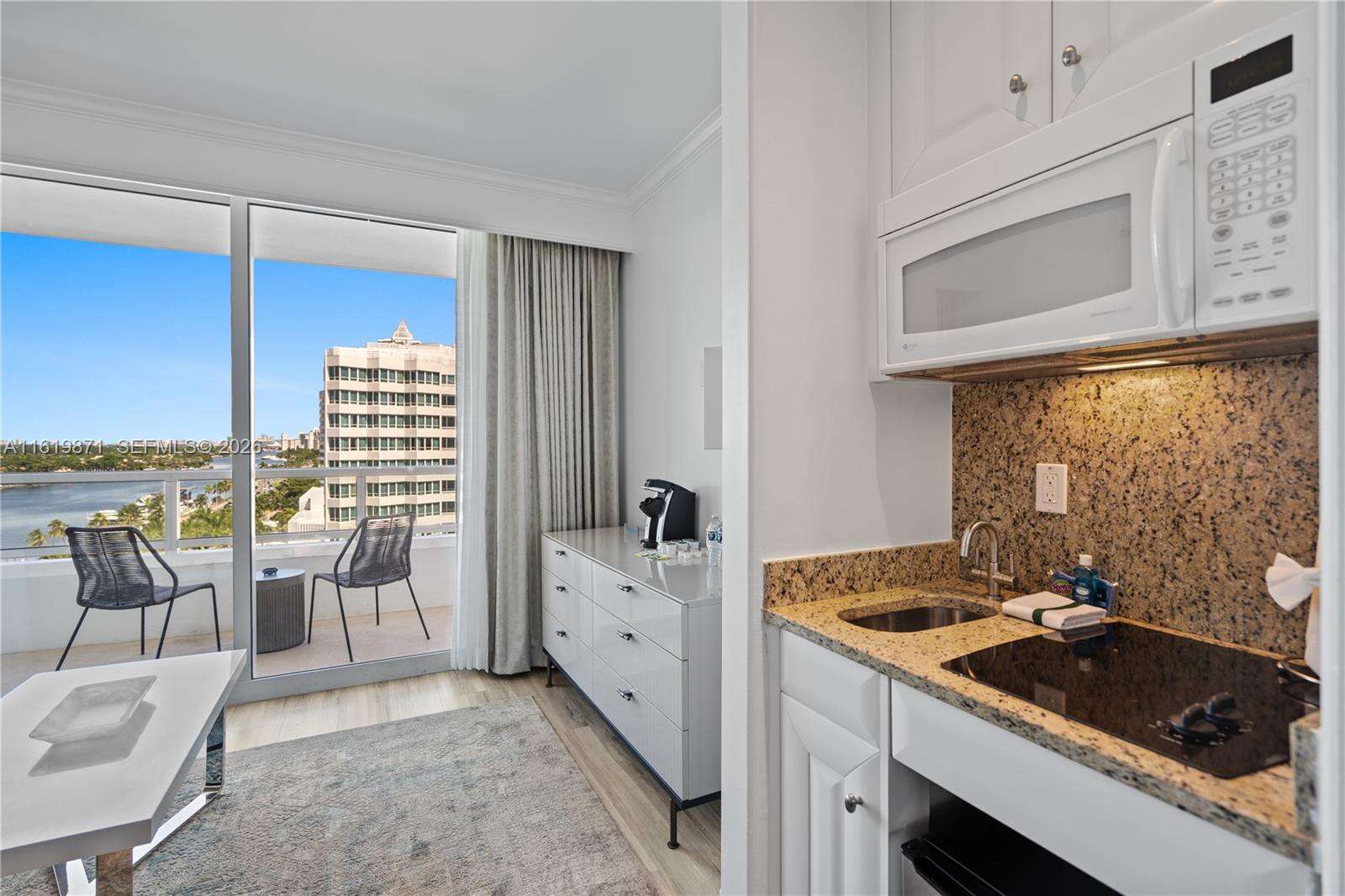 Fontainebleau 2 at 4401 Collins Ave, Miami Beach, FL 33140 - For Sale photo 12
