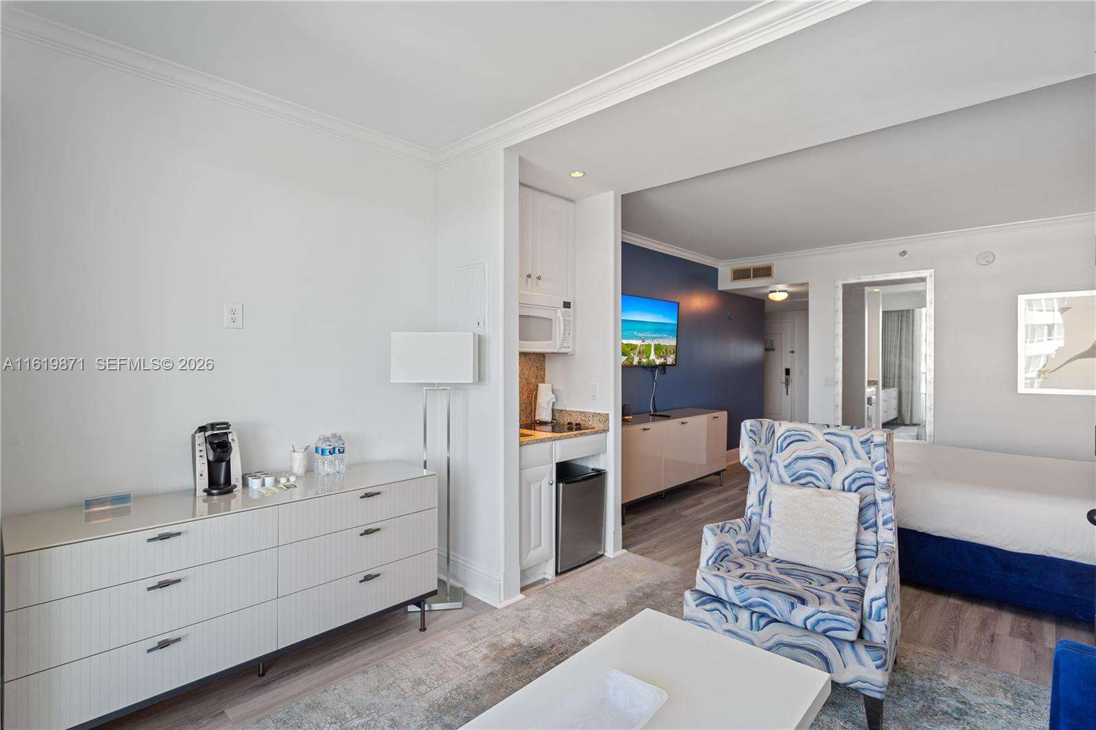 Fontainebleau 2 at 4401 Collins Ave, Miami Beach, FL 33140 - For Sale photo 14