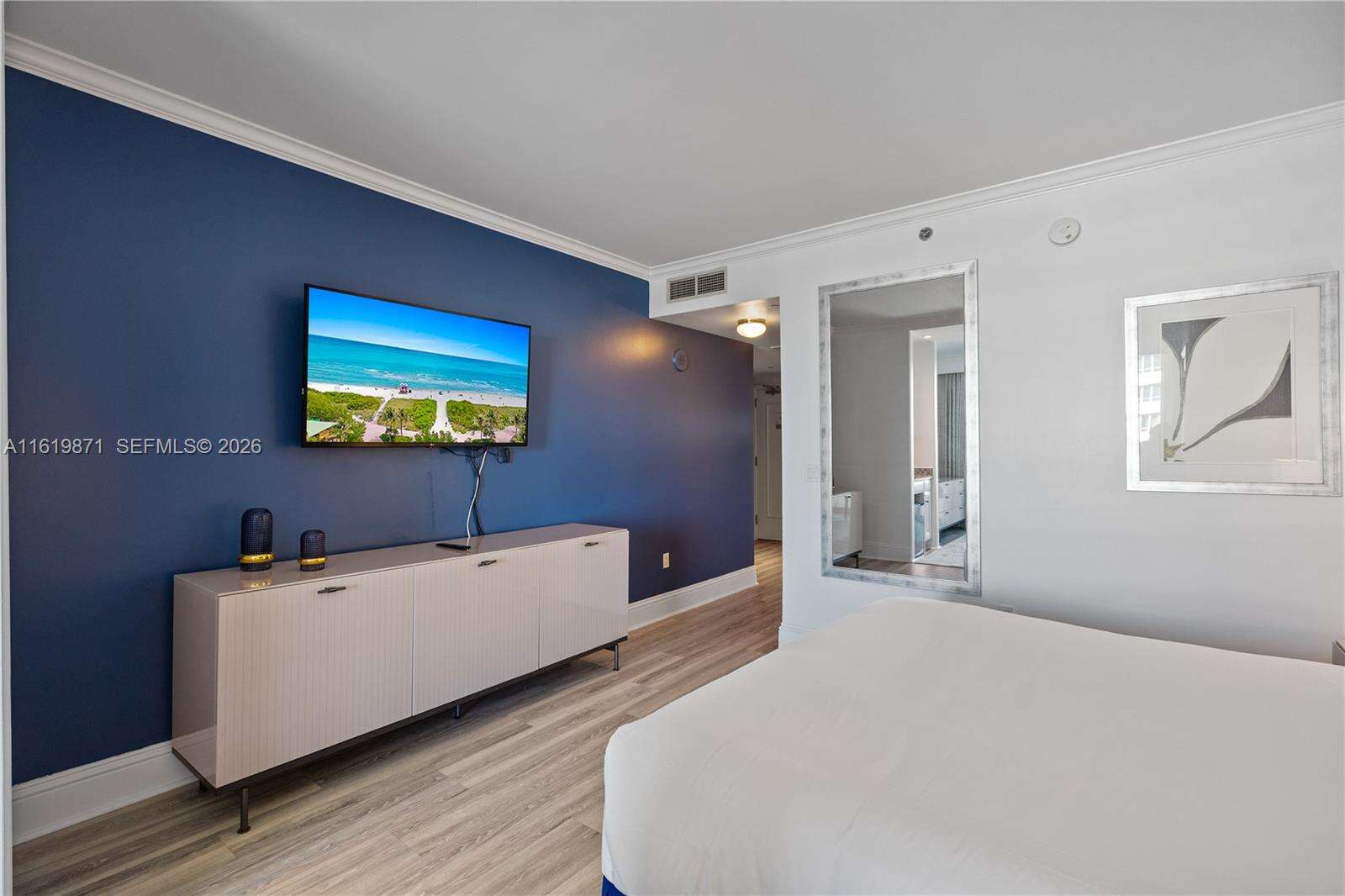 Fontainebleau 2 at 4401 Collins Ave, Miami Beach, FL 33140 - For Sale photo 16